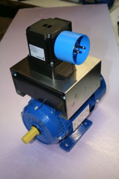 Wechselstrommotor mit hohem Anzug mit Schalter und Gerätestecker, KR Motor, TYPE: ML801-2, KW: 0,75, 230V, 2760 U/min