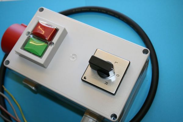Motorstarter, 3952-12, bis 5,5KW, mit Wendeschalter, mit Motorschutz 12A, Elektromotor, Drehstrommotor, Drehrichtung links - rechts