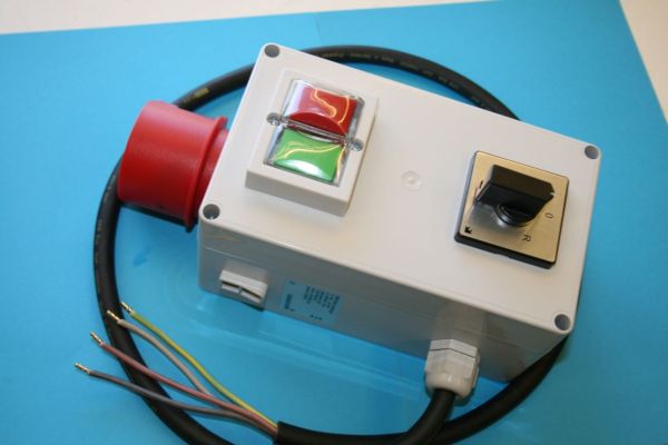 Motorstarter, 3951-9, bis 4KW, mit Wendeschalter, mit Motorschutz 9A, Elektromotor, Drehstrommotor, Drehrichtung links - rechts