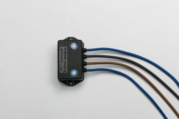 Geräte Schalter 3003, 4KW/230V, Not Aus, Unterspannung, Anlaufstrombegrenzer MEB, 25A, Einschaltstrombegrenzer, Maschinenanschluss Geräte Schalter 3003, 4KW/230V, Not Aus, Unterspannung, Anlaufstrombegrenzer MEB, 25A, Einschaltstrombegrenzer, Maschinenanschluss