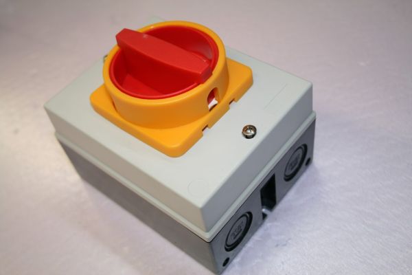 Hauptschalter als Aufbauschalter, EIN-AUS, K&B NHS-32A, 0240