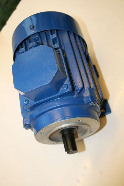 Drehstrommotor T71 B-2, 0,55KW, 230/400V, 3000 U/min, B3 + B 14 klein, Flanschmotor, Elektromotor