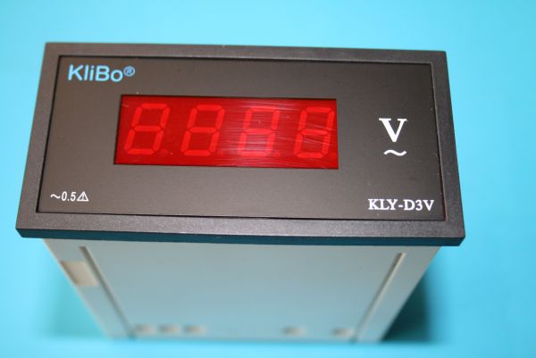 Einbau Voltmeter, Klinger + Born KLY-D3V
