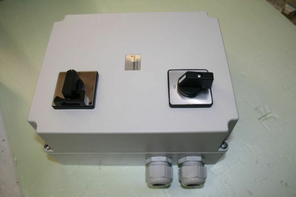SternDreieckSchalter, 4008, bis 11KW, mit Hauptschalter, handbetätigt, Elektromotor, Drehstrommotor SternDreieckSchalter, 4008, bis 11KW, mit Hauptschalter, handbetätigt, Elektromotor, Drehstrommotor