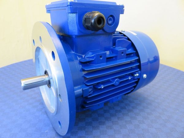 Drehstrommotor ELMA T71 B-2, 0,55KW, 230/400V, n = 3000/2790U/min, B5, Elektromotor, Motor